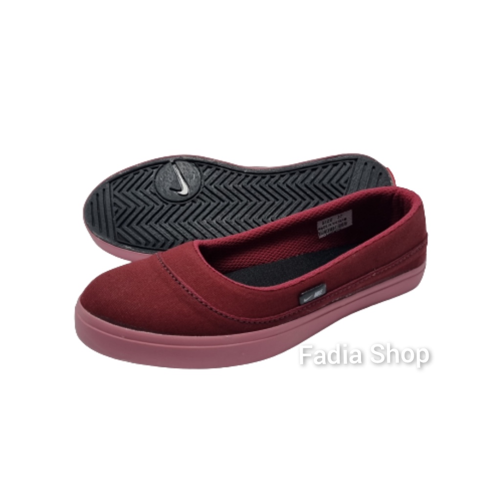 SEPATU WANITA SLIP ON 05 MAROON POLOS.SEPATU KERJA.SEPATU KULIAH.SEPATU SANTAI.SEPATU HIJABERS