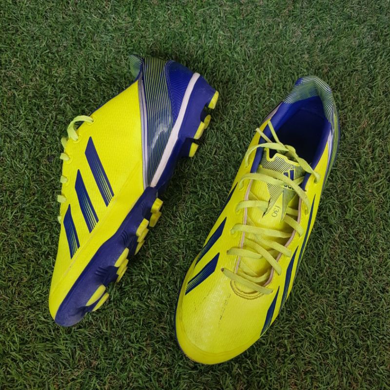 Sepatu Bola Adidas F30 Rare (Original)