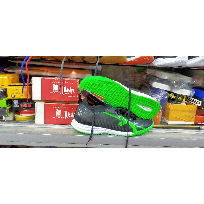 sepatu futsal ortuseight catalyst liberte in black/lime green sale