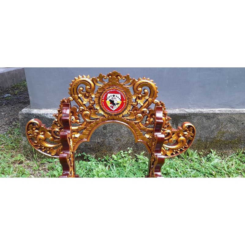 tempat tongkat komando