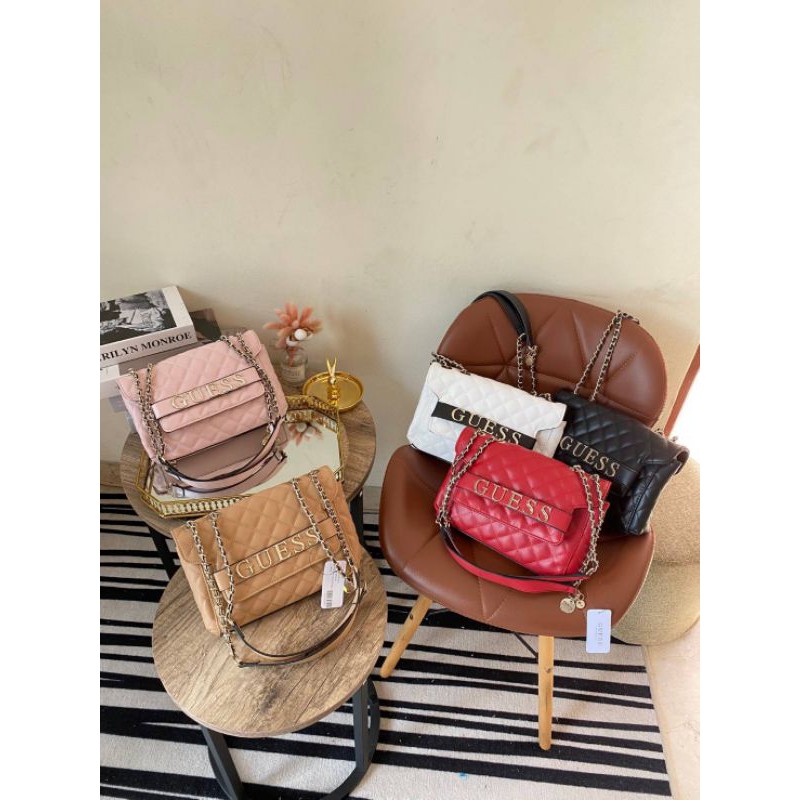 GUESSS Illy Crossbody Bag