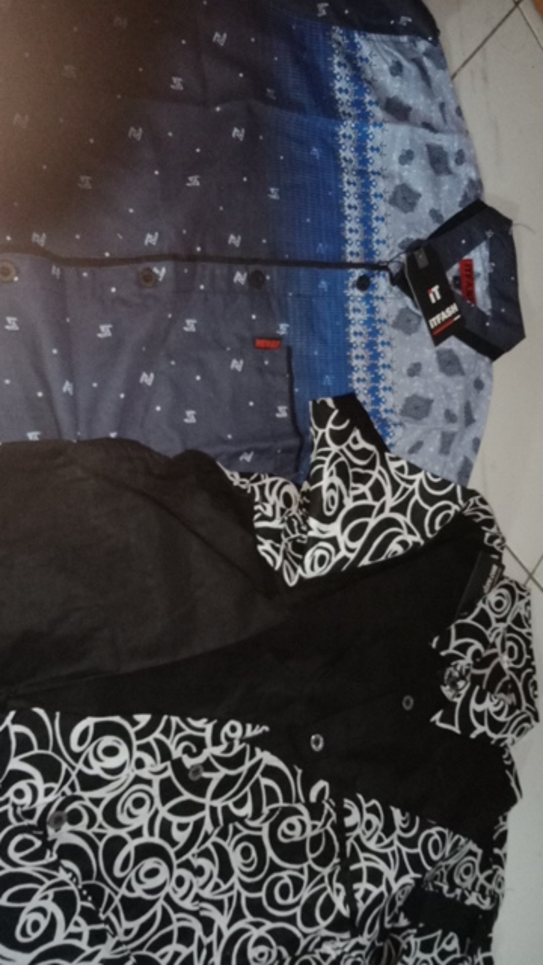 Trolis Grosir Kemeja Batik Pria Cowok Lengan Pendek Kombinasi Polos Hitam Merah Fs Grup Promo45batik