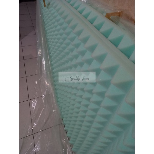 busa peredam suara ruangan Acoustic model pyramid warna