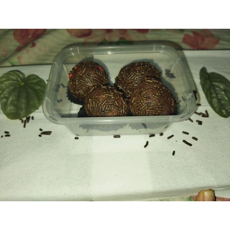 

bola-bola coklat