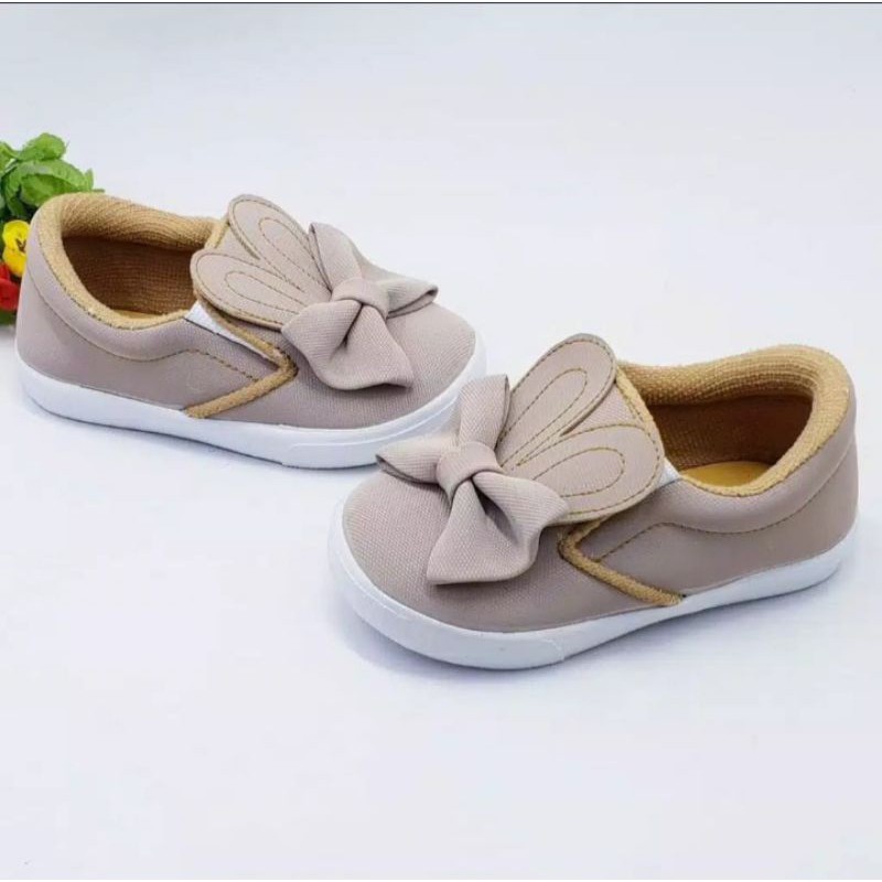 sepatu anak perempuan slip on model kelinci size 22-25