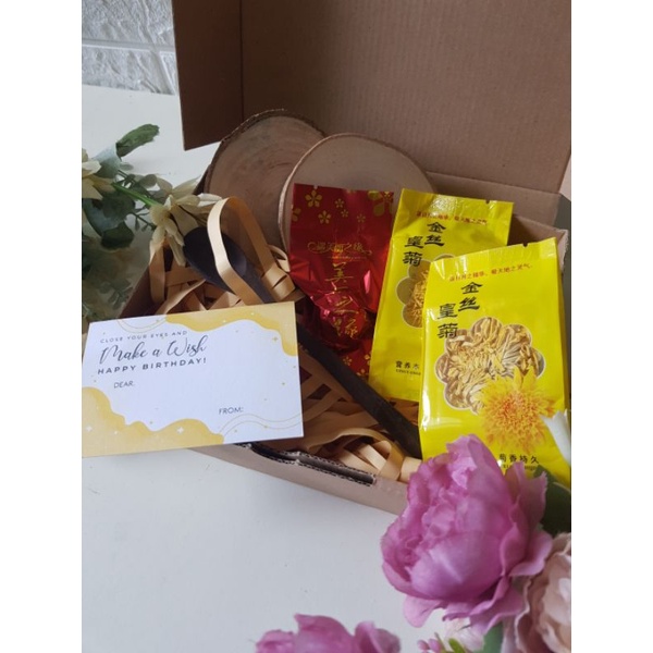 

Hampers Blooming Flower Tea / Hampers Natal / blooming flower tea / Teh Bunga Utuh / Teh bunga mekar