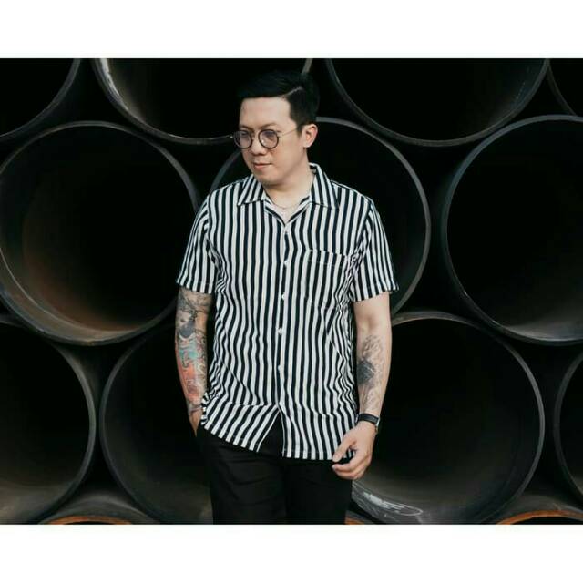 Kemeja Casual Formal Import Hem Garis Garis Biru Putih Strip Gaya Cowok Eksis Fashion Terbaru