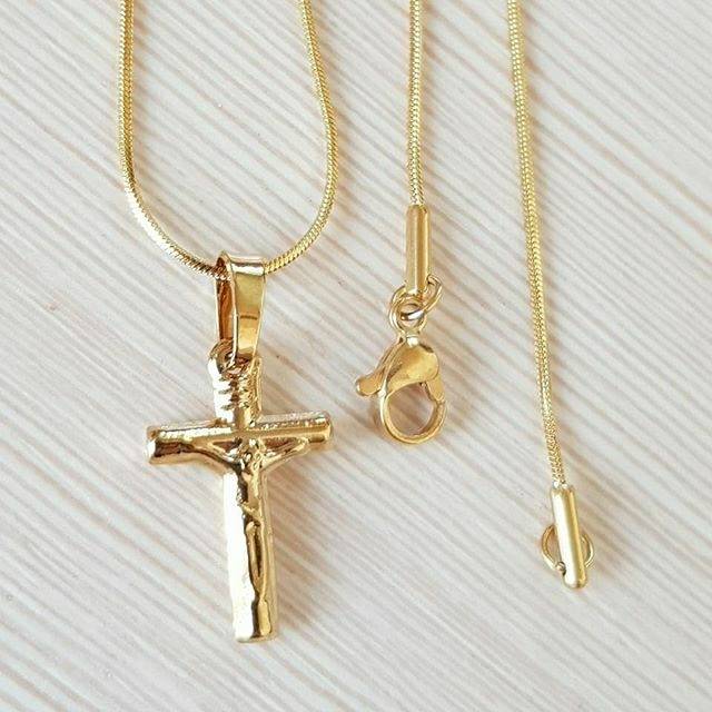 Kalung Salib Titanium Ukuran Kecil & Elegant (produk import)