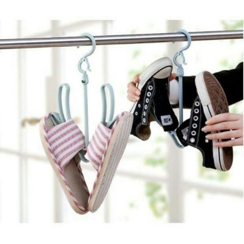 hanger sepatu dan sendal /gantungan sepatu dan sendal sangat praktis di gunakan