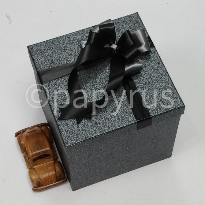 

Best Product!!! Papyrus 20X20 Tinggi 20Cm Kotak Kado Gift Box Hadiah - Paling Dicari