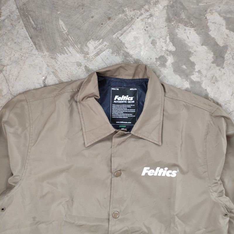 Jaket Coach Feltics