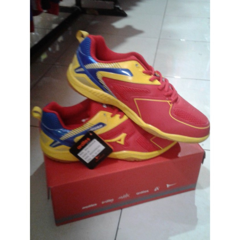 sepatu badminton merk ardiles