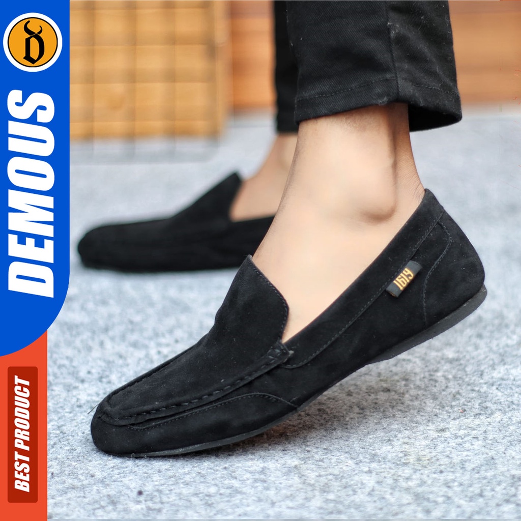 DEMOUS - Sepatu Casual Slip-On Hitam Pria Kerja