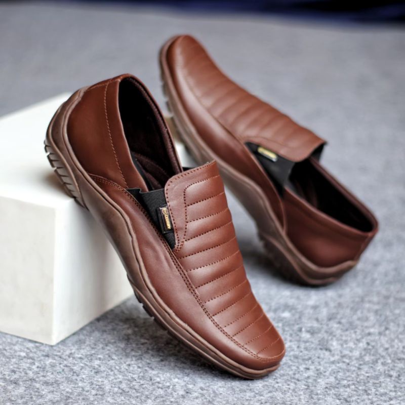 BADIL Sepatu Slip On Casual Pria Kulit Asli Slop Formal Santai Kerja Kuliah Kondangan