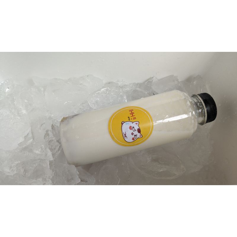 

Banana milk (with ice)