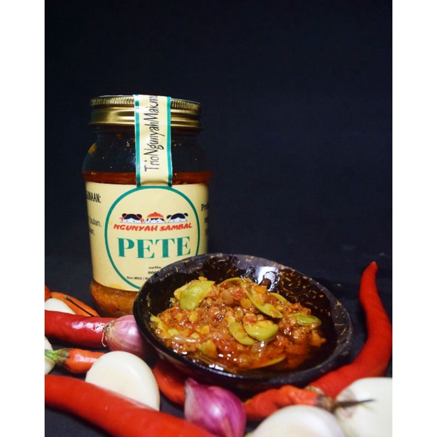 

Ngunyah sambal / sambal pete / pete / sambal pete terasi