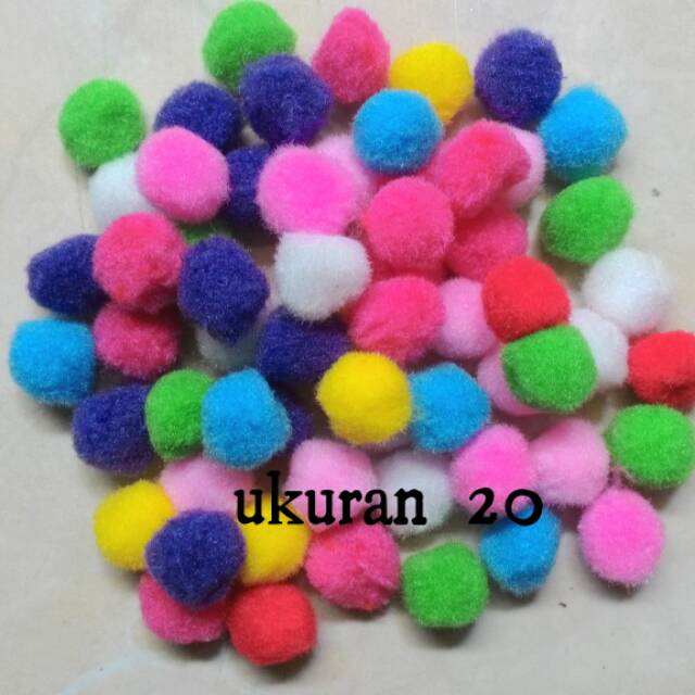 Isi 50 pompom polos warna warni ukuran 2 cm dan 2,5 cm