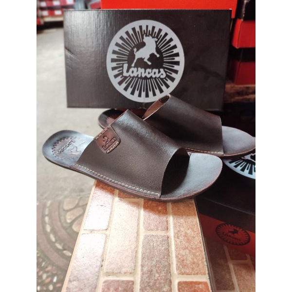 Sandal pria kulit size besar