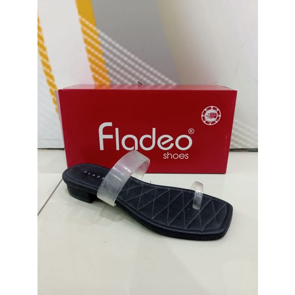 Sandal flat Fladeo