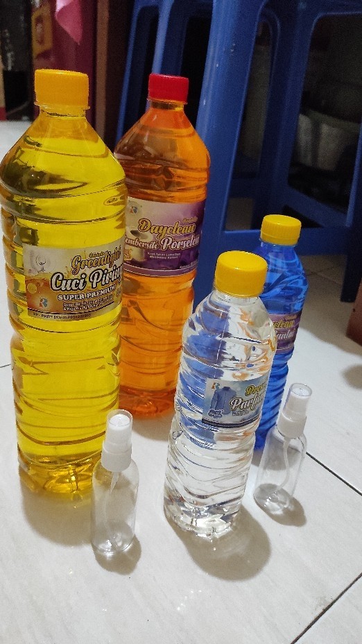 Sabun Cuci Piring Greenlight 1500ml Super Premium Kental Aroma Jeruknipis 1,5liter