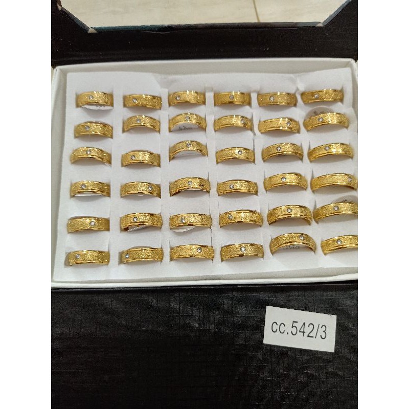 Cincin Titanium Pasir Gold Mata CC542/CC561 (1box)