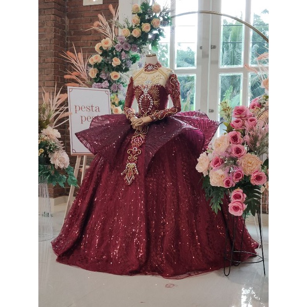 GAUN PENGANTIN MAROON MEWAH