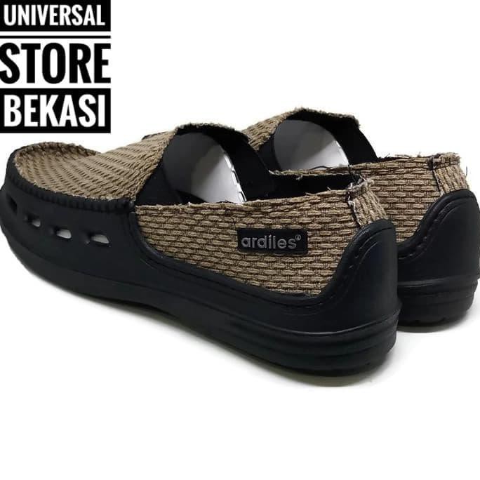 Sepatu Pria Ardiles Oxxyon Casual Slip On Kanvas Coklat Hitam D7678