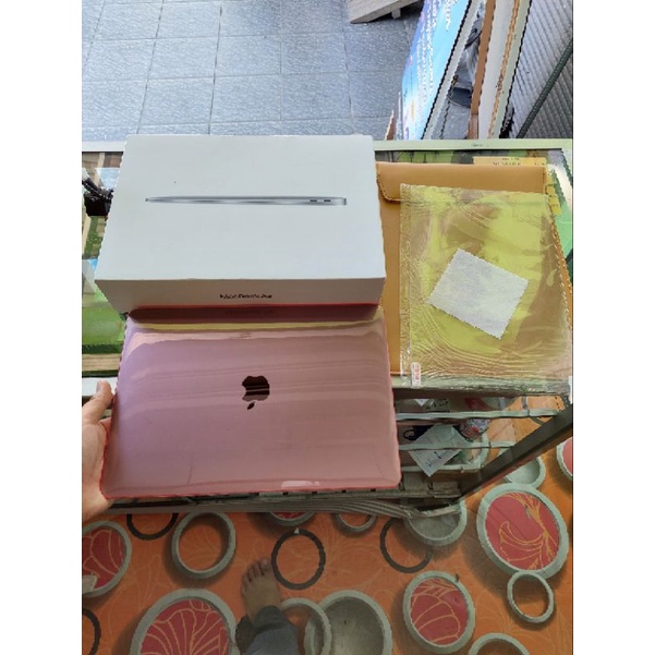 Macbook Air 2020 i3 8/256 Grey Like New