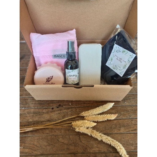 

Hampers murah New Normal | Birthday Hampers | Hampers Corporate | Hampers event Murah