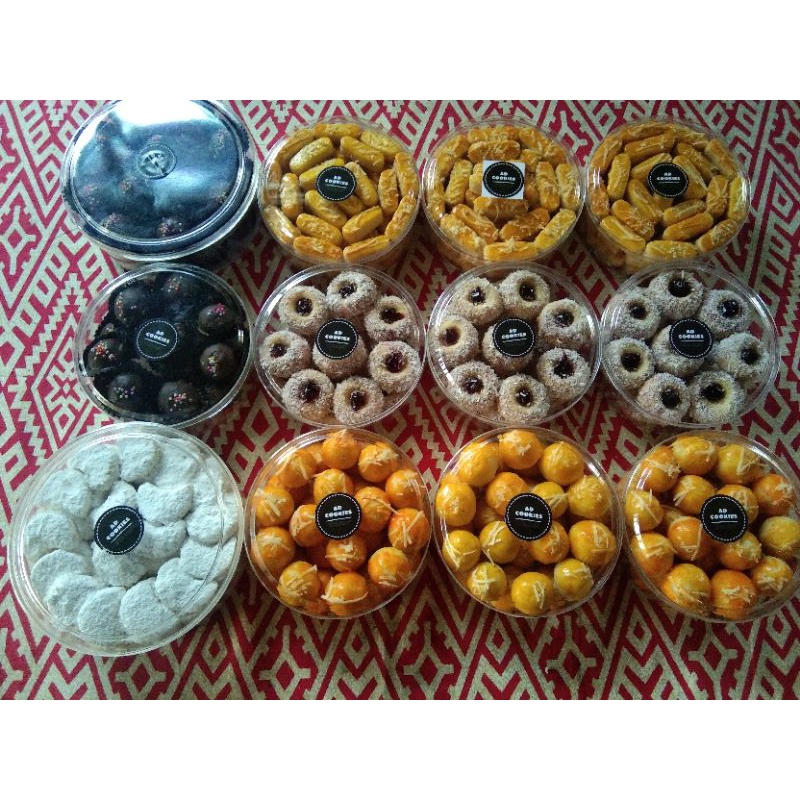 

Kue kering nastar,kastengel dan kue kering lainnya