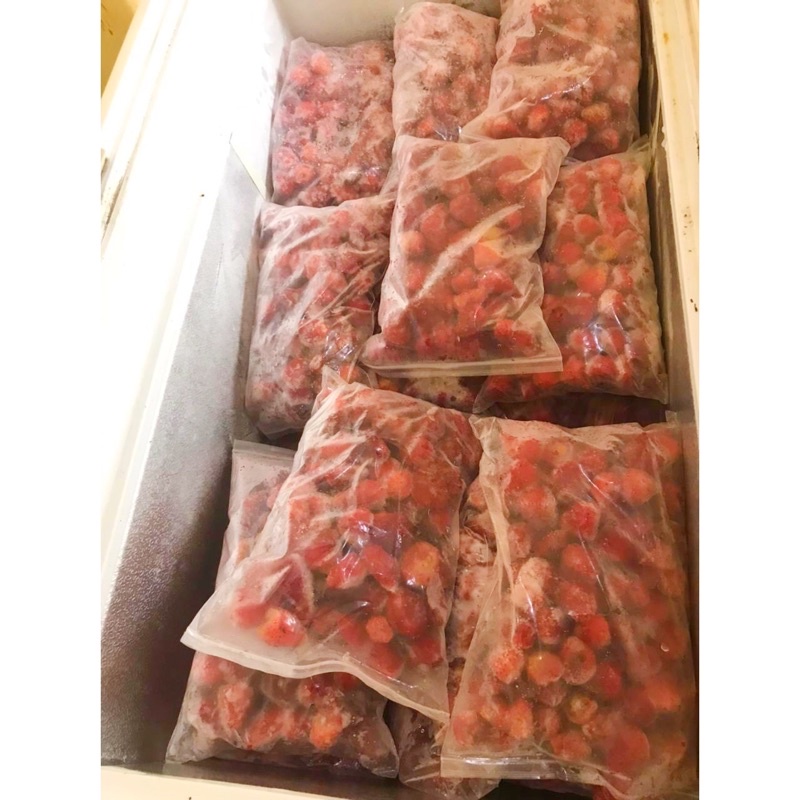 

Strawberry Frozen Curah 1 kg | Stroberi Beku Curah 1 kg