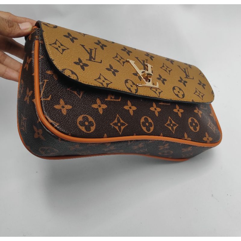 BARU!!! TAS WANITA LV MESSANGER KARAKTER 2 TALI MONO MOCCA UK 25x14