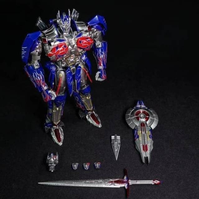 Optimus Prime UT-R02 Challenger Unique Toys