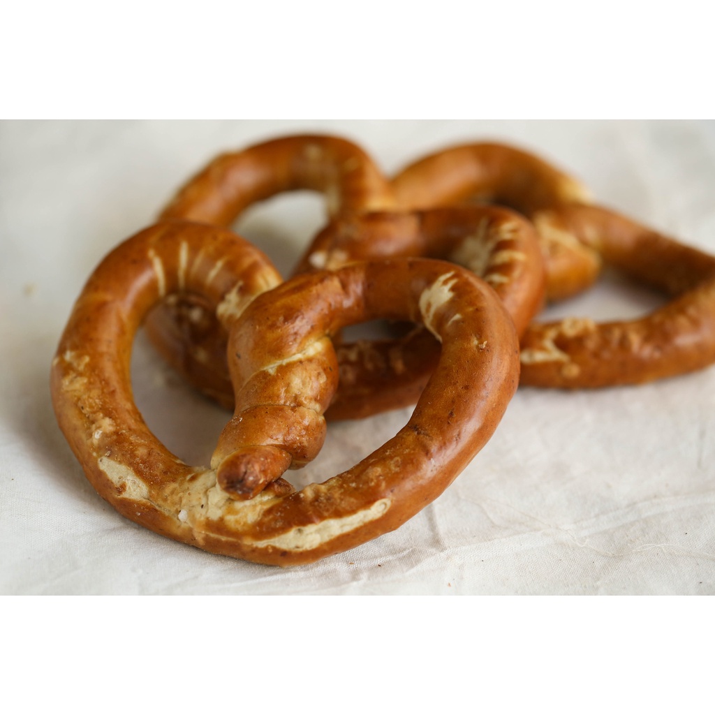 

Bread Basket Pretzel - Low Gi - Egg Free - Sugar Free - Healthy Snack - Bread Bakery