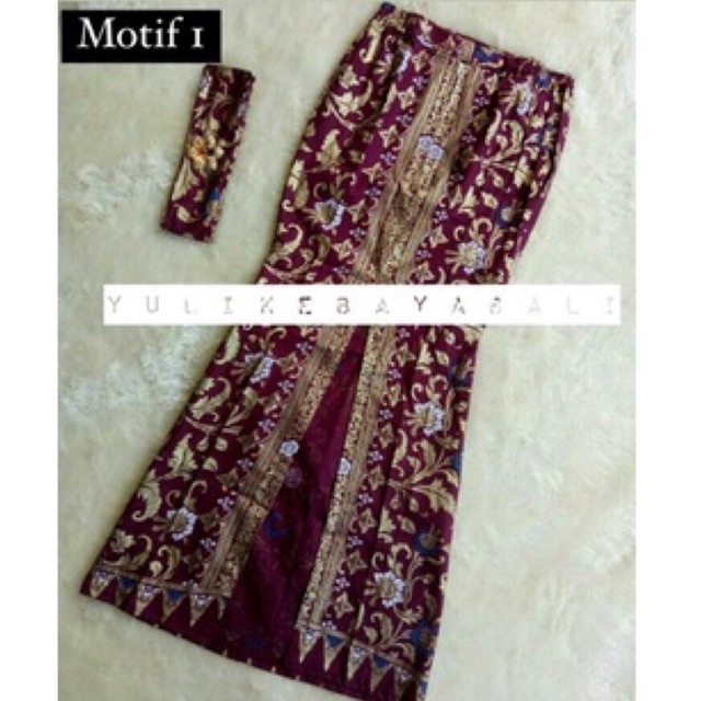 Set Kebaya Bali jadi modern Semi Italy/Semi France Tepi depan dengan rok duyung/mermaid