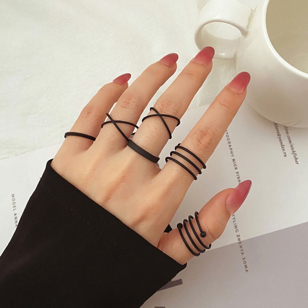 Set Cincin Geometris Bahan Logam Gaya Punk Gothic Vintage Minimalis Untuk Wanita