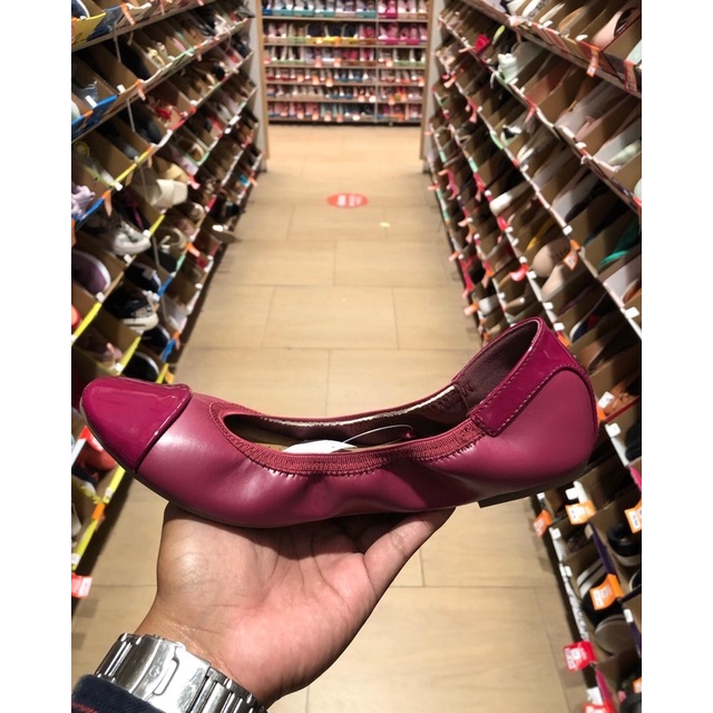 Sepatu by Dexflex Comfort