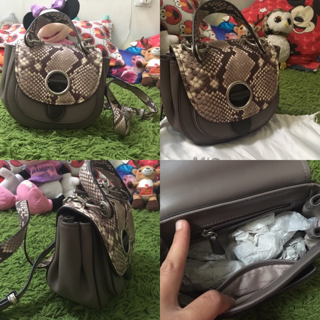 Michael kors sling bag