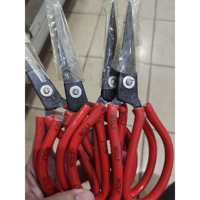

Gunting kulit serbaguna