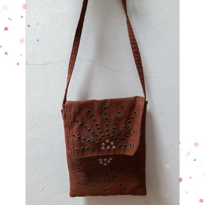 preloved tas beludru coklat joger