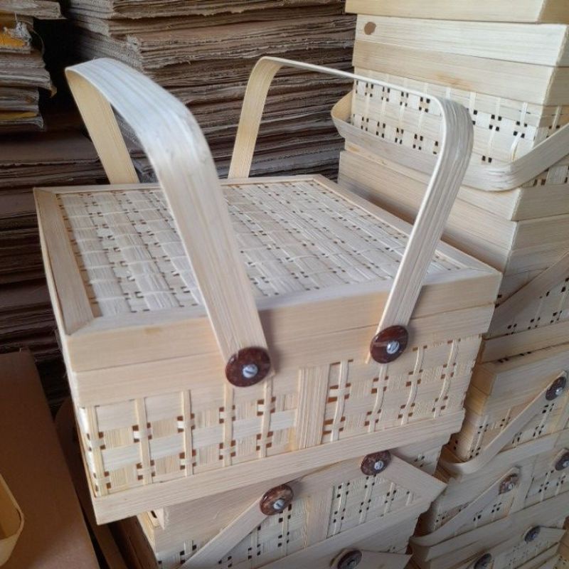 

hampers rantang kotak 25cm x 25cm x 12cm bleching putih