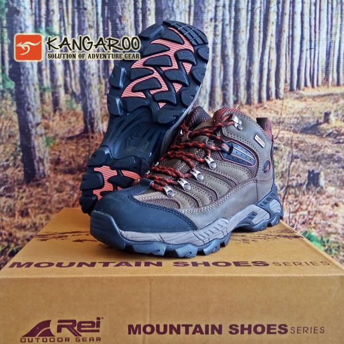 Sepatu Gunung/Sepatu Rei Landers