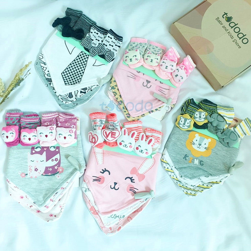 Celemek Makan Bayi Slabber Kain Bandana Bib 3D Socks Set Kaos Kaki Rattle