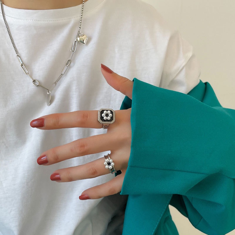 Vintage Open Ring Fashion Pearl Flower Square Black Personality Light Luxury Ring for Women