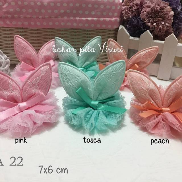 Aplikasi Telinga Bunny Tulle Renda