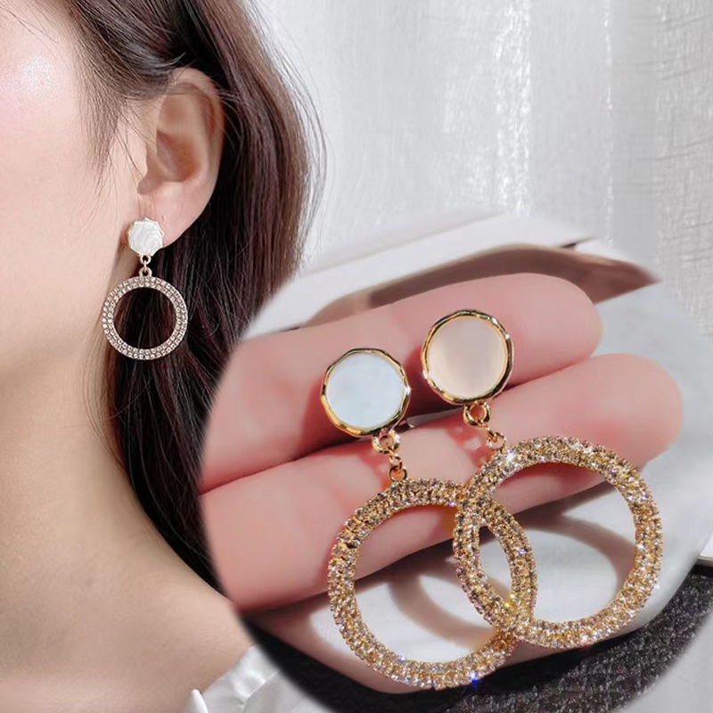 Anting Tusuk Gantung Desain Geometri Hias Berlian Gaya Klasiksimple Untuk Wanita