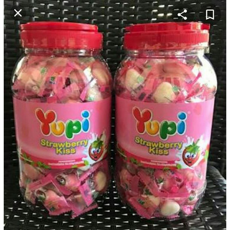 

Jelly Yupi Strawberry Kiss 120 pcs