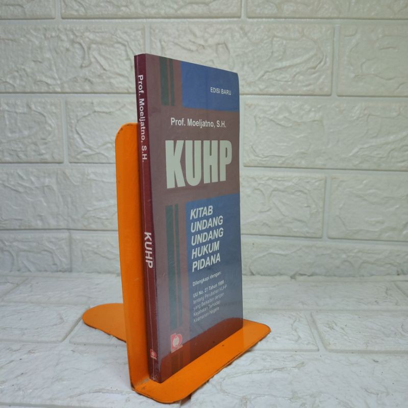 KUHP KITAB UNDANG-UNDANG HUKUM PIDANA EDISI BARU PROF. MOELJATNO, BUMI AKSARA [ORIGINAL]-1