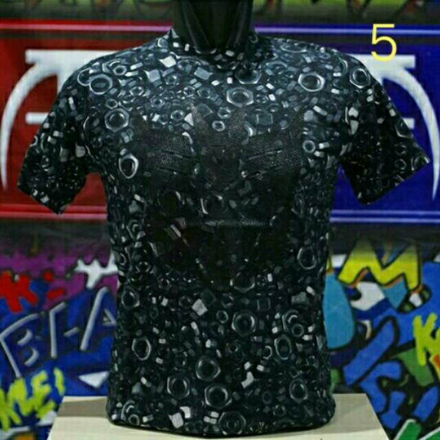 Kaos Superhero Wash dan Motif