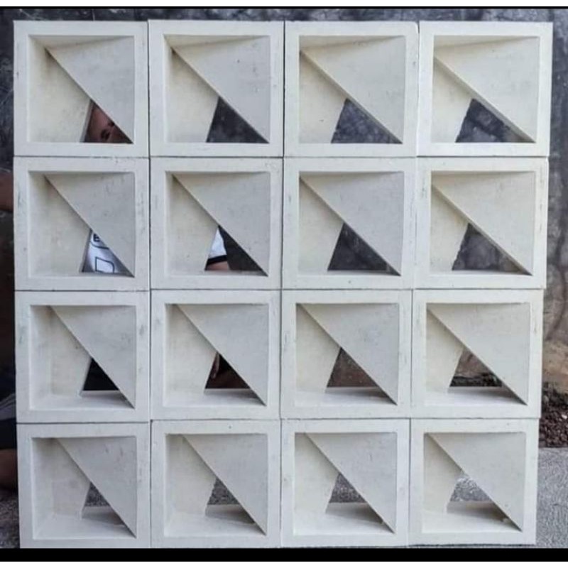 roster modern minimalis loster beton putih